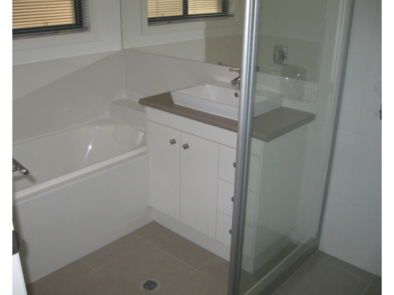 2/114 Beach Street, Cleveland QLD 4163