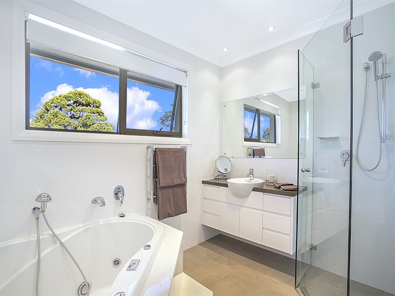 10 Allan Street, Sylvania NSW 2224