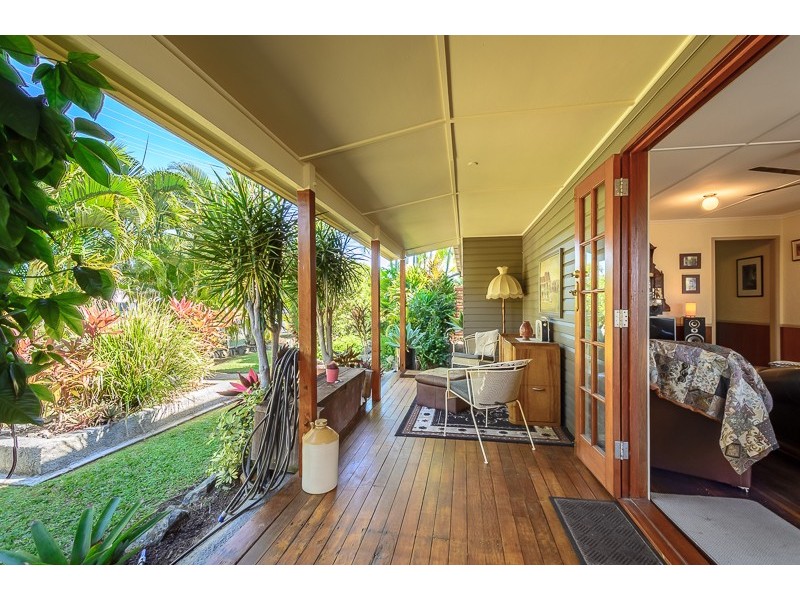 2 Smith Street, West Gladstone QLD 4680