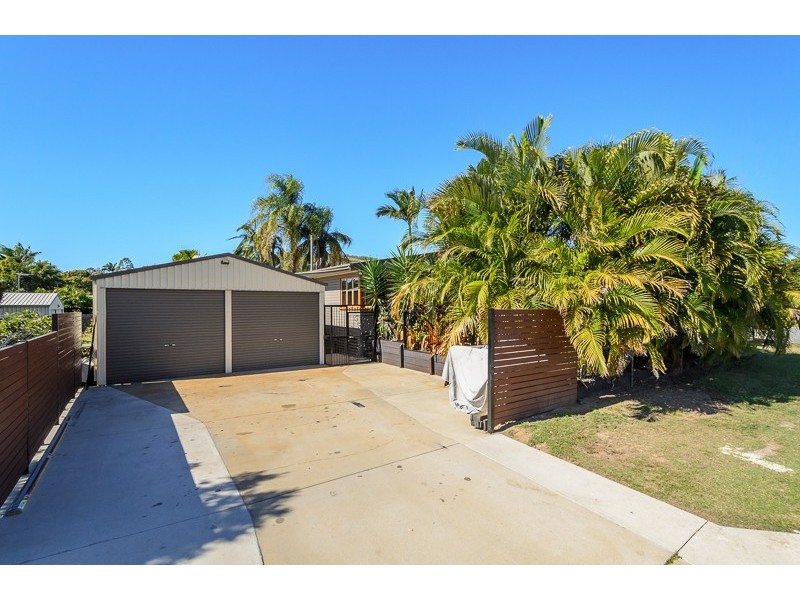 2 Smith Street, West Gladstone QLD 4680