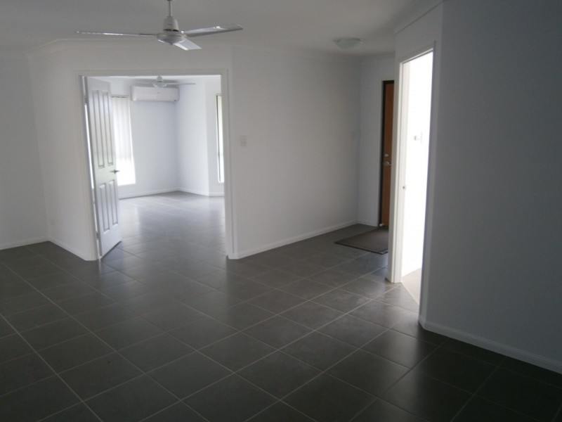 5 TAKOKO PLACE, Kirkwood QLD 4680