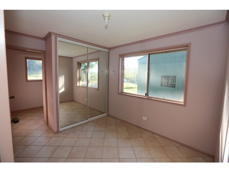 12 Thomsen Road, Burua QLD 4680