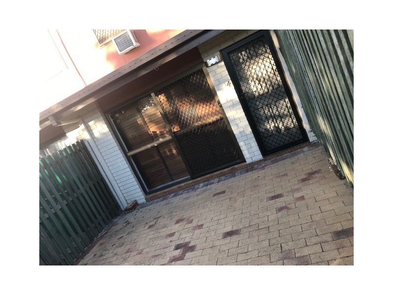 4/18 LEONARD STREET, South Gladstone QLD 4680