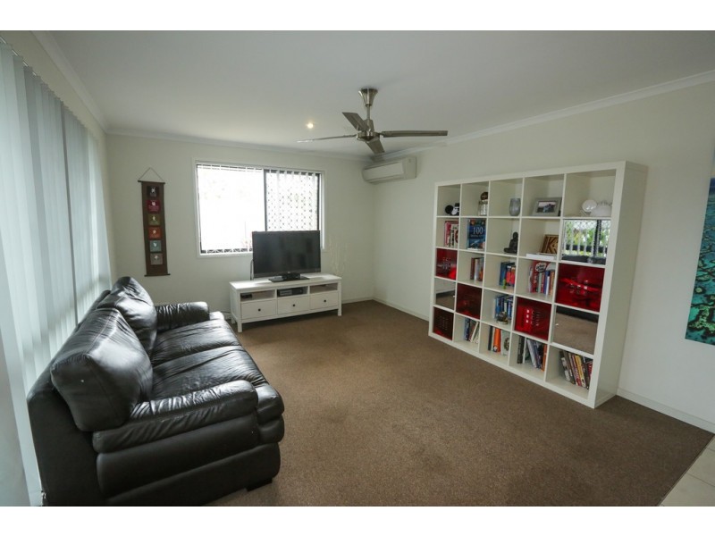 4 Glasshouse Place, New Auckland QLD 4680