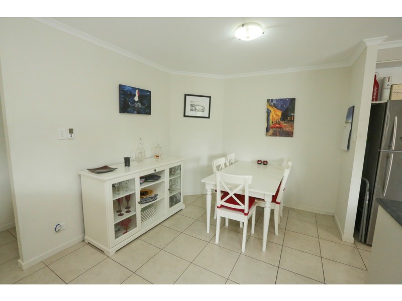 4 Glasshouse Place, New Auckland QLD 4680