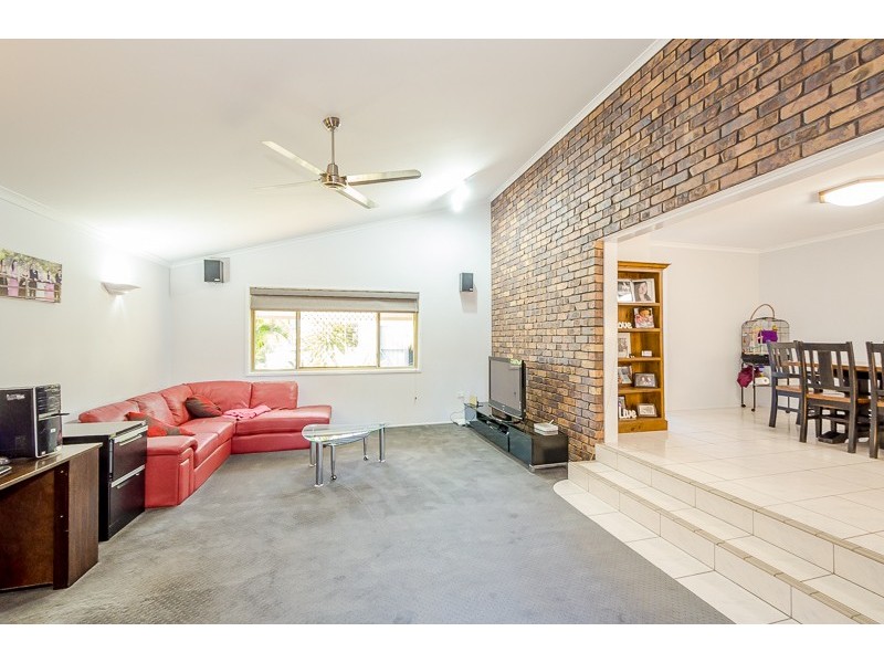 3 Carpentaria Close, Clinton QLD 4680