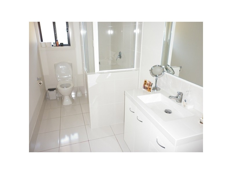 15 STONEYBROOK DRIVE, Glen Eden QLD 4680