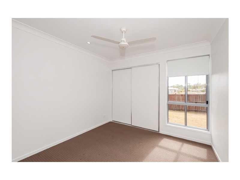 8 Parkway Crescent, Kirkwood QLD 4680