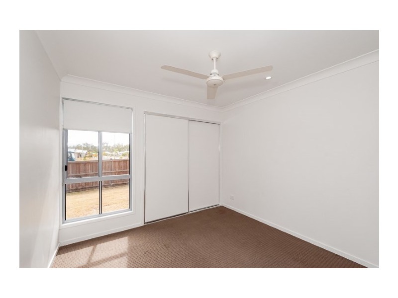 8 Parkway Crescent, Kirkwood QLD 4680