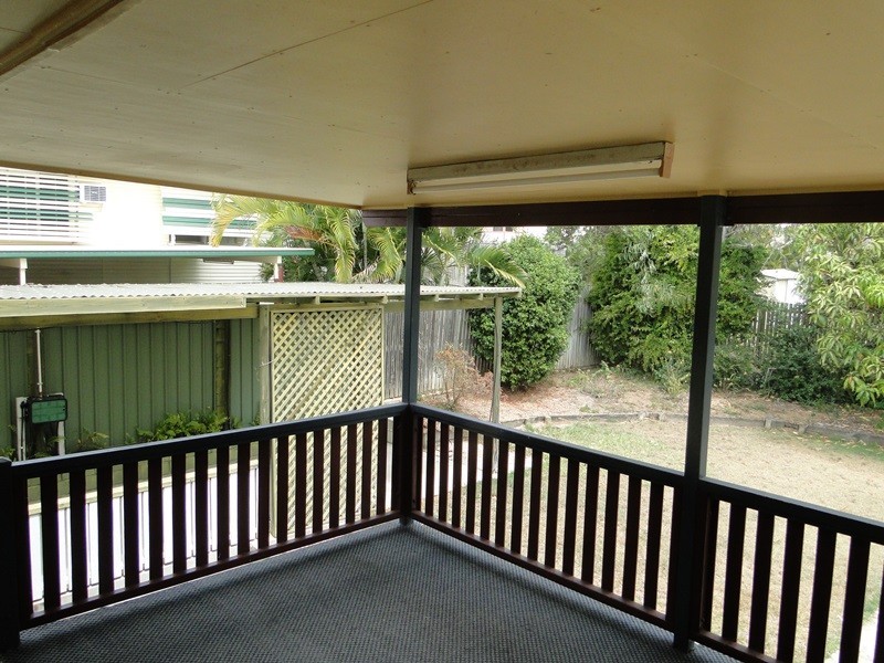 11 Angler Street, Toolooa QLD 4680