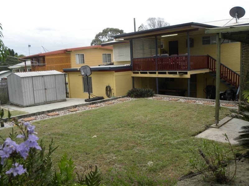 11 Angler Street, Toolooa QLD 4680