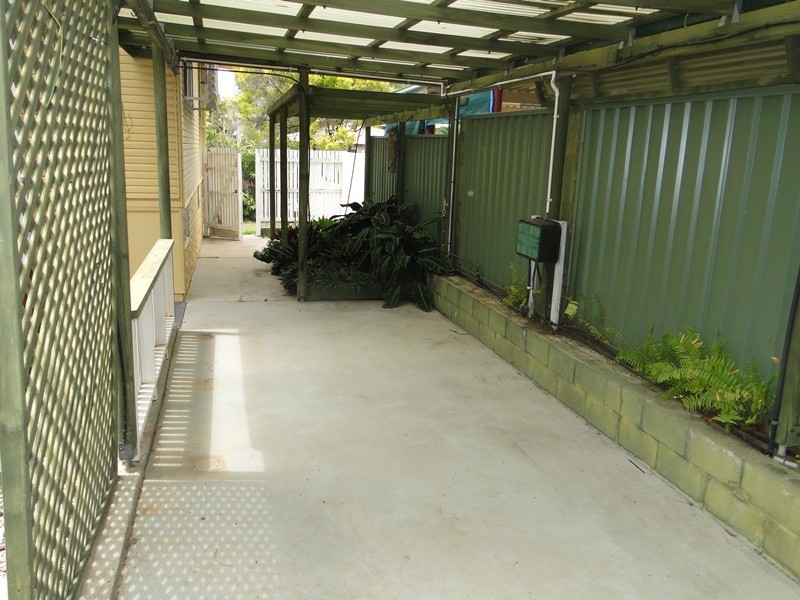 11 Angler Street, Toolooa QLD 4680