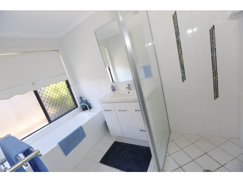 6 Central Avenue, Calliope QLD 4680
