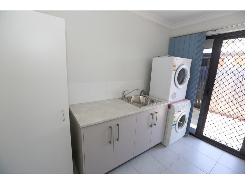6 Central Avenue, Calliope QLD 4680