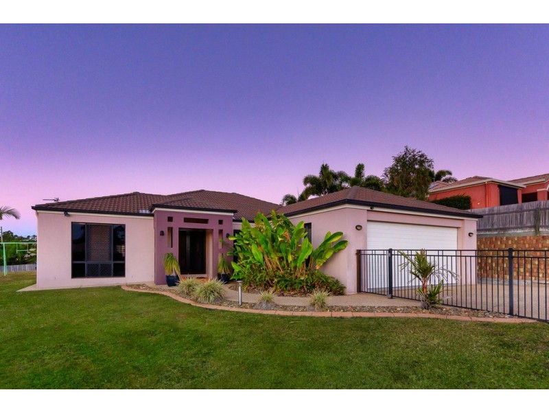 15 SANDRINGHAM COURT, Telina QLD 4680