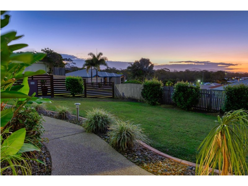 15 SANDRINGHAM COURT, Telina QLD 4680