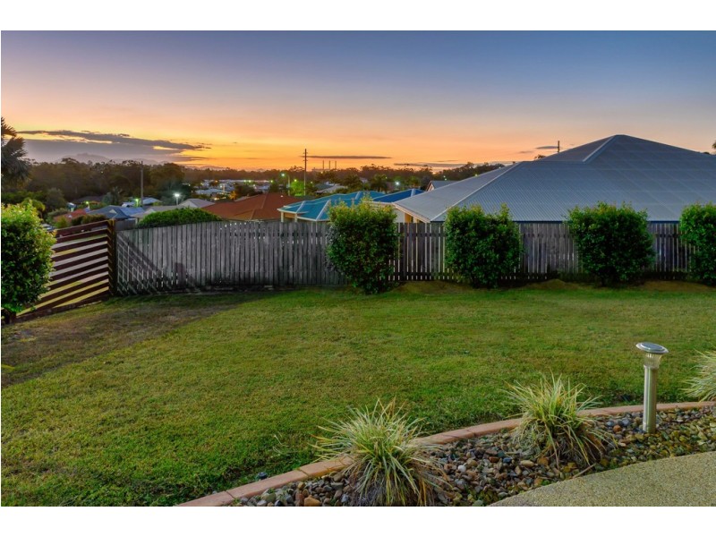 15 SANDRINGHAM COURT, Telina QLD 4680