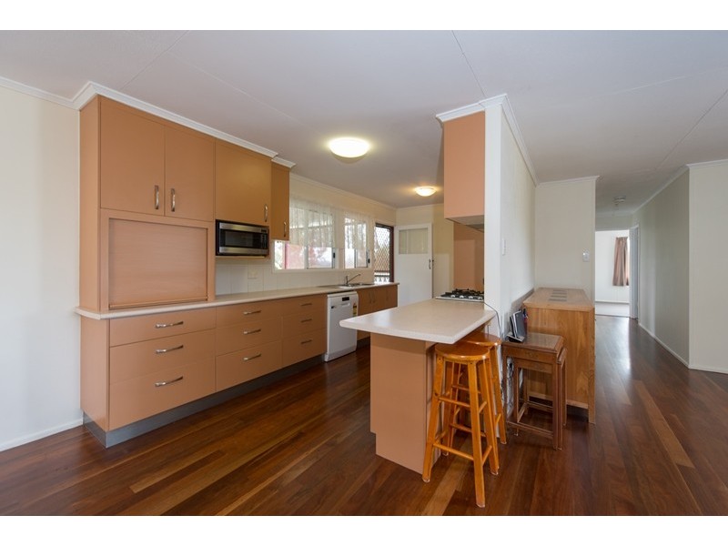 25 SMITH STREET, West Gladstone QLD 4680