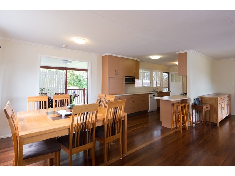 25 SMITH STREET, West Gladstone QLD 4680