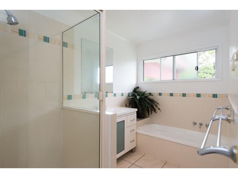 25 SMITH STREET, West Gladstone QLD 4680