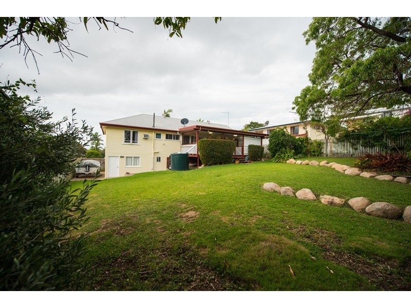 25 SMITH STREET, West Gladstone QLD 4680
