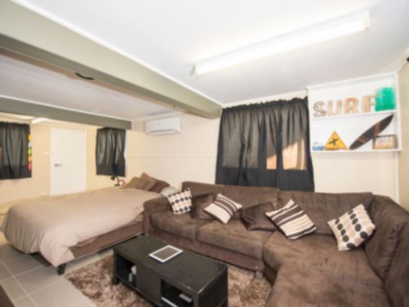 25 SMITH STREET, West Gladstone QLD 4680