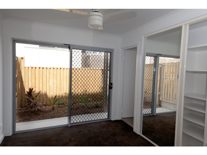 18/12 FLINDERS STREET, West Gladstone QLD 4680