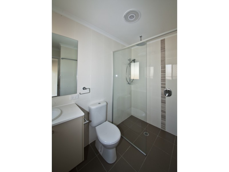 18/12 FLINDERS STREET, West Gladstone QLD 4680