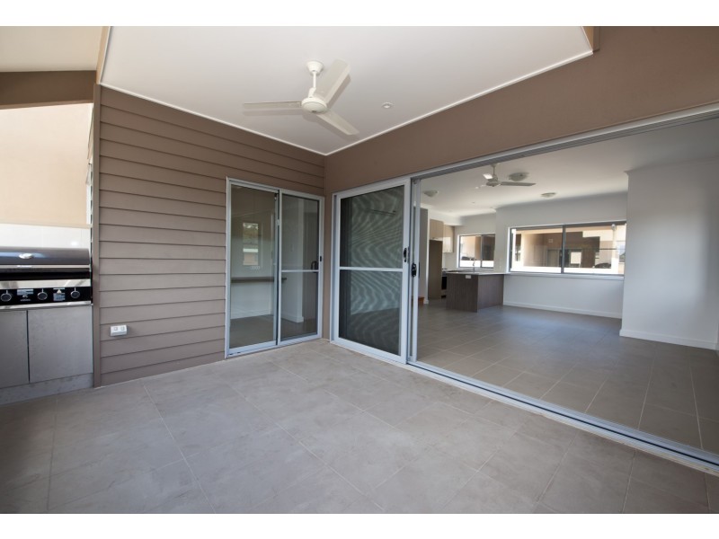 18/12 FLINDERS STREET, West Gladstone QLD 4680