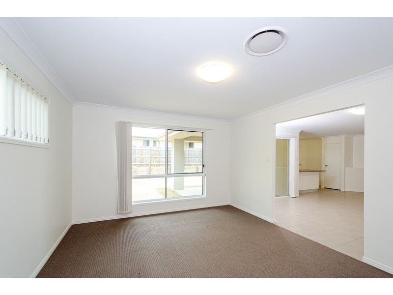 46 Iris Road, Kirkwood QLD 4680