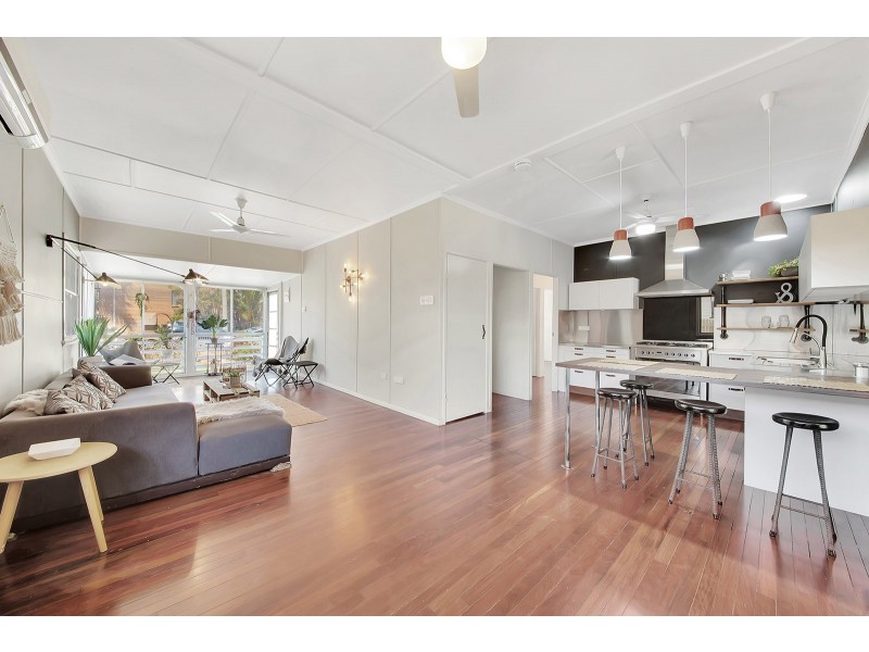 37 Kent Street, West Gladstone QLD 4680