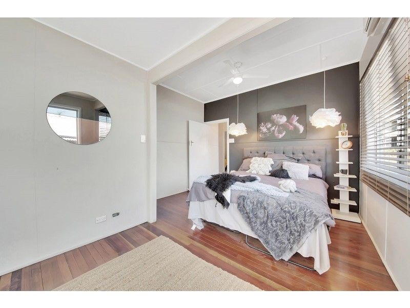 37 Kent Street, West Gladstone QLD 4680