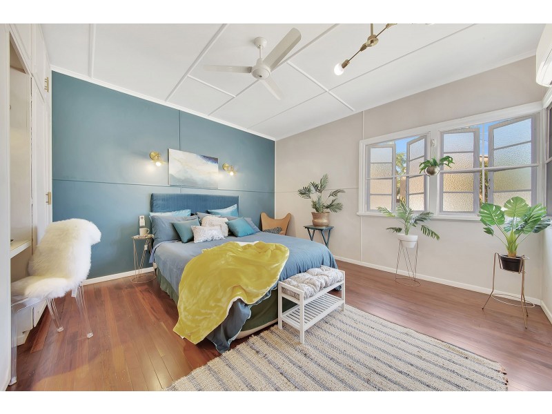 37 Kent Street, West Gladstone QLD 4680