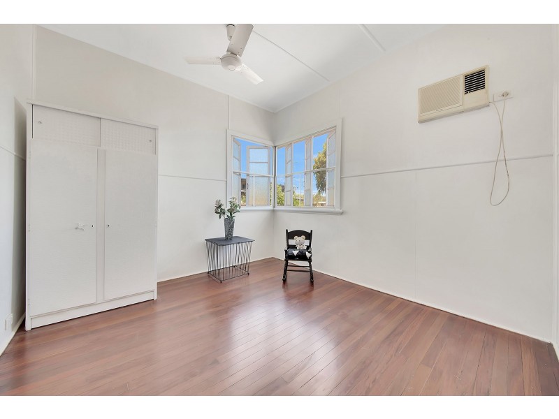 37 Kent Street, West Gladstone QLD 4680