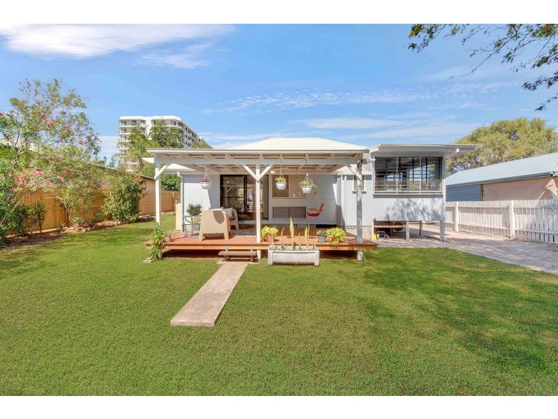 37 Kent Street, West Gladstone QLD 4680