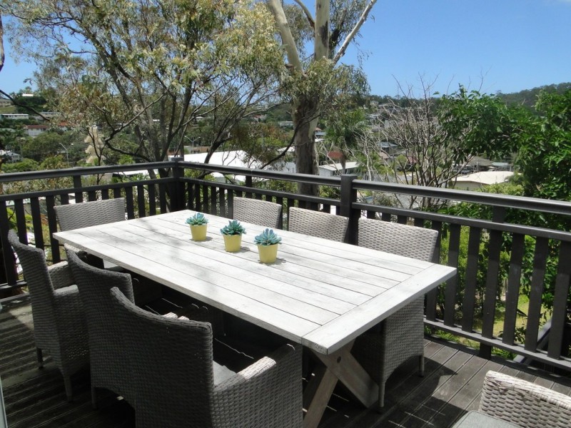 15 WALTERS AVENUE, West Gladstone QLD 4680