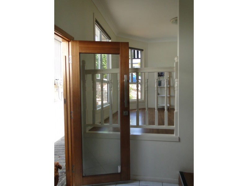 15 WALTERS AVENUE, West Gladstone QLD 4680