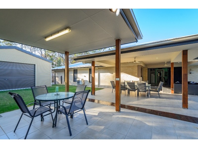 27 DEVENEY DRIVE, Kirkwood QLD 4680