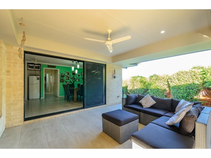 27 DEVENEY DRIVE, Kirkwood QLD 4680