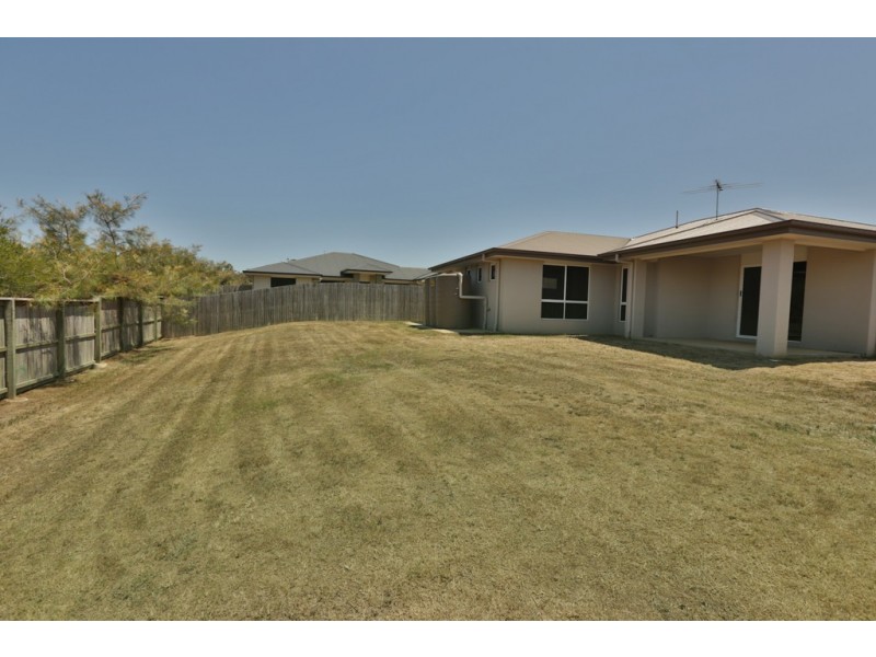 11 Woodland Court, Kirkwood QLD 4680