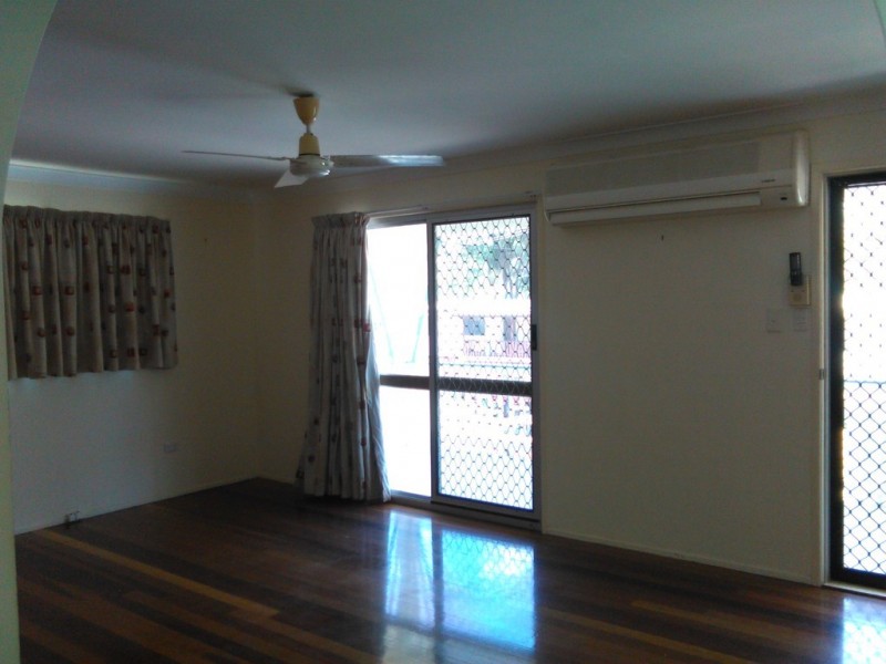 6 CURLEW DRIVE, New Auckland QLD 4680