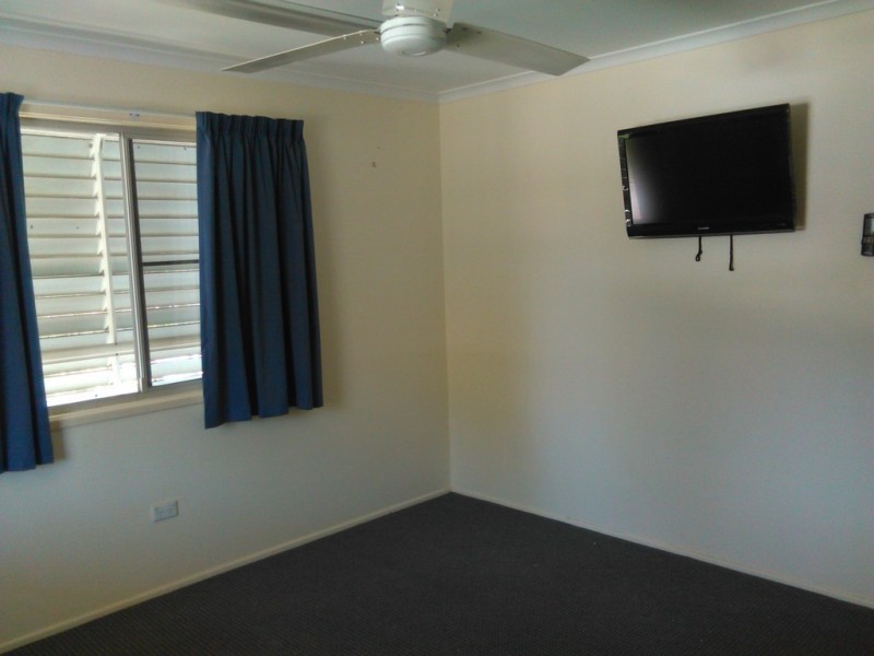 6 CURLEW DRIVE, New Auckland QLD 4680