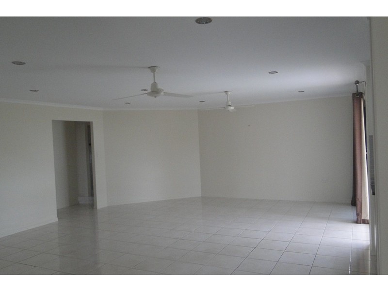 19 EUGENIE COURT, Glen Eden QLD 4680