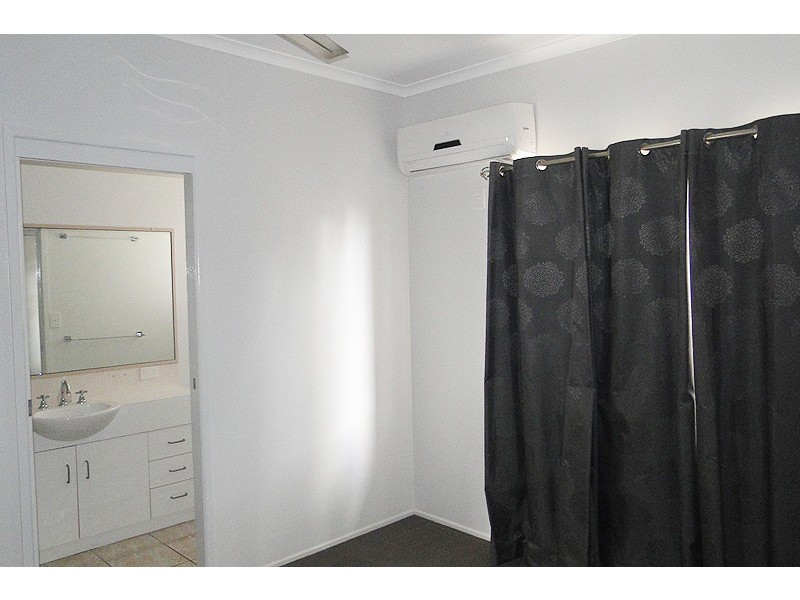 20 ELLINGTON STREET, New Auckland QLD 4680