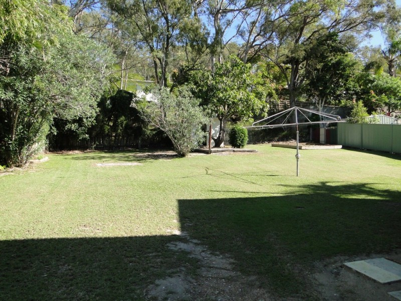 27 LEONARD ST, South Gladstone QLD 4680