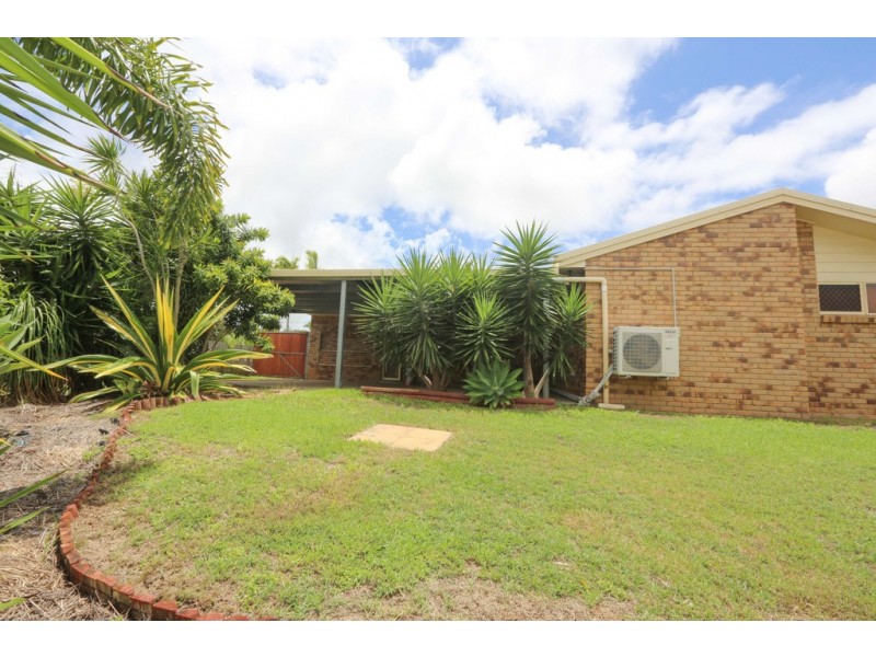 5 Lady Elliot Court, Clinton QLD 4680