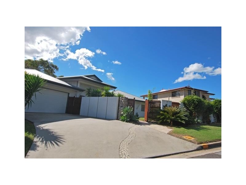 9 PIPER STREET, West Gladstone QLD 4680