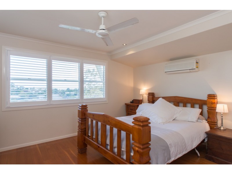 9 PIPER STREET, West Gladstone QLD 4680