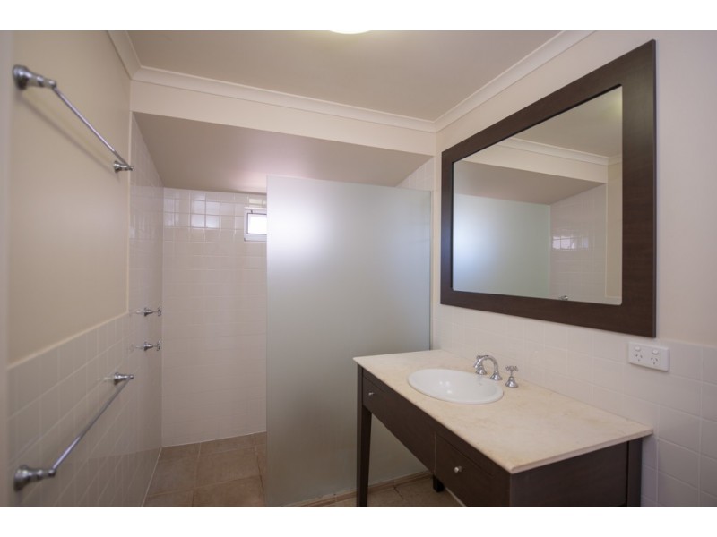 9 PIPER STREET, West Gladstone QLD 4680