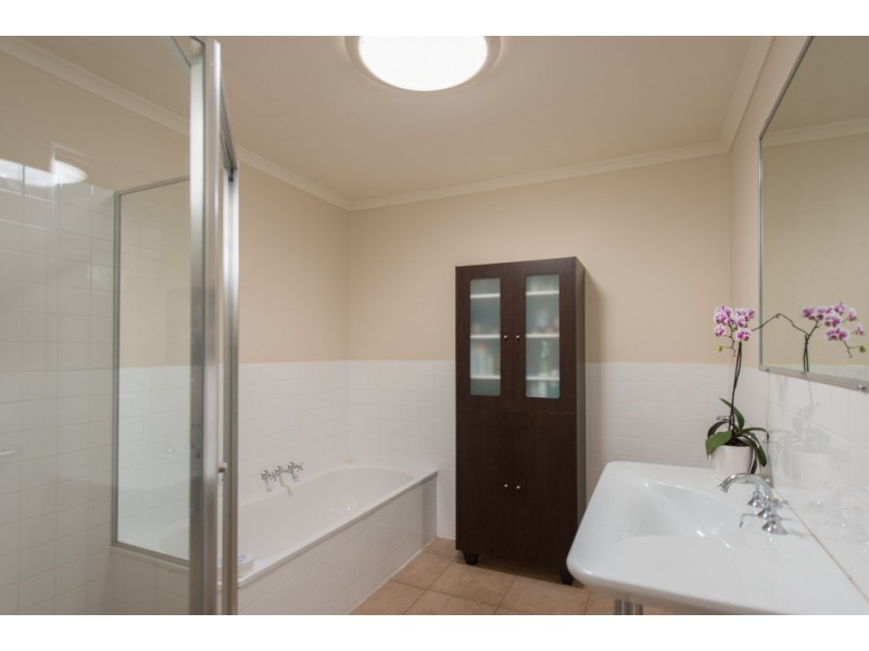 9 PIPER STREET, West Gladstone QLD 4680